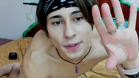 kevin_hug  15-09-2022